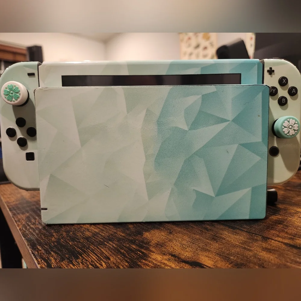 Nintendo Switch Console - Customized Geometric Green Joy-Con & Dock